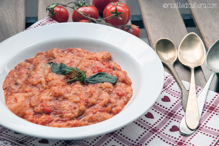 Pappa col pomodoro One of the most popular tuscan recipes