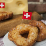 Ciambelle salate con Emmentaler DOP, cipolla e timo