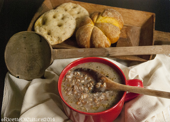 Zuppa? Sette ricette contro il freddo Una raccolta di idee per una cena semplice, nutriente e caldissima