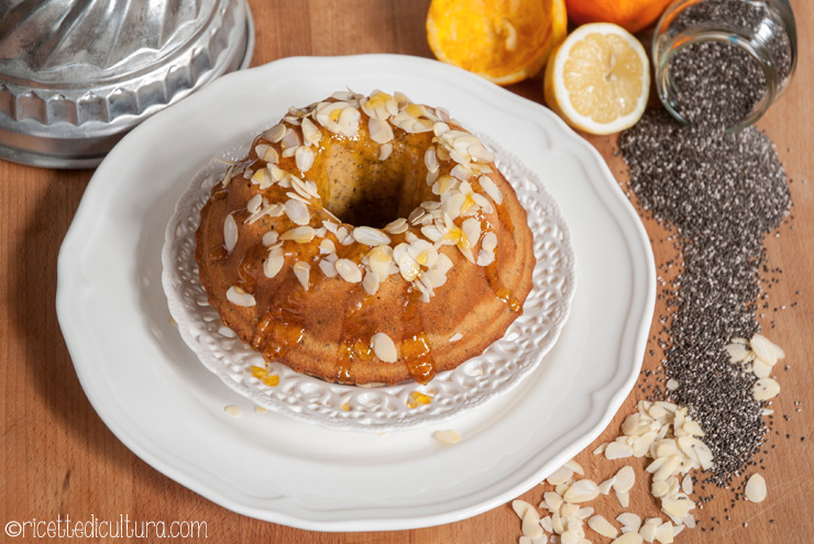 Chia seeds citrus cake, la torta agli agrumi con i semi di chia Una gustosa ciambella, con tutto il gusto frizzante degli agrumi e i semini di chia scrocchiarelli