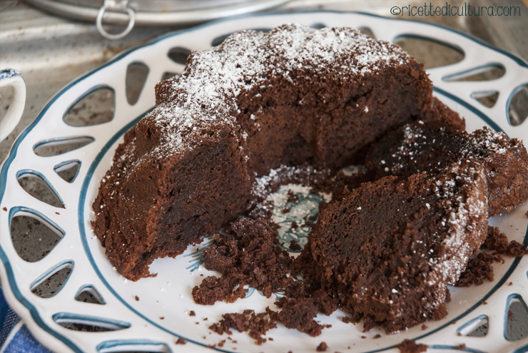 beet-chocolate-bundt-cake