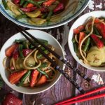 Insalata di spaghetti con fragole e fagiolini