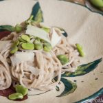 Spaghetti di farro con fave e pecorino