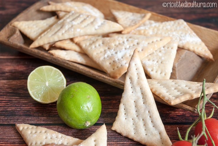 Crackers al lime Deliziosi crackers homemade al profumo di lime