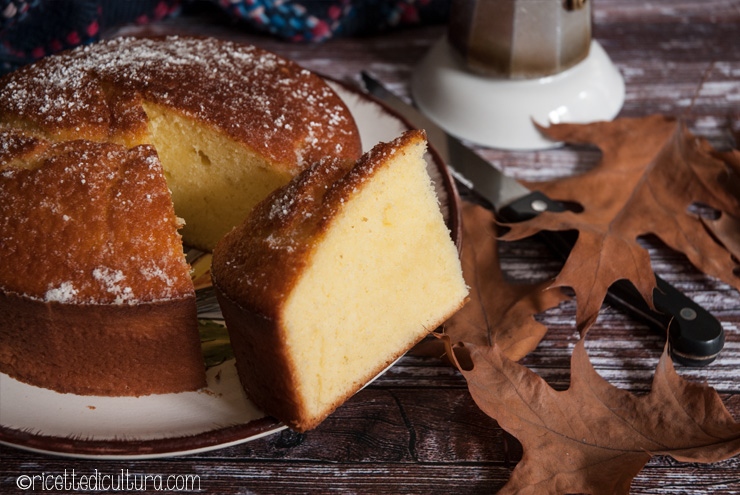 Hot milk sponge cake, la torta al latte caldo La torta al latte caldo di Tish Boyle