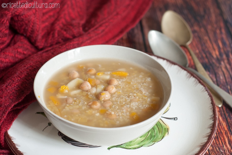 Zuppa di quinoa e ceci Una calda e nutriente zuppa dalle mille proprietà