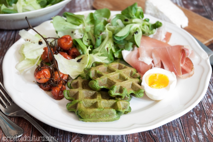 waffles salati spinaci