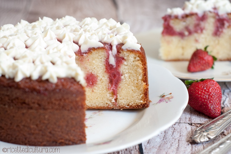 poke-cake-fragola