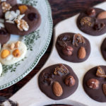 Mendiants, il cioccolato incontra la frutta secca