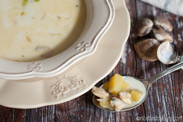 Clam chowder, la zuppa di vongole del New England Una delle più celebri zuppe di pesce americane e la sua affascinante storia