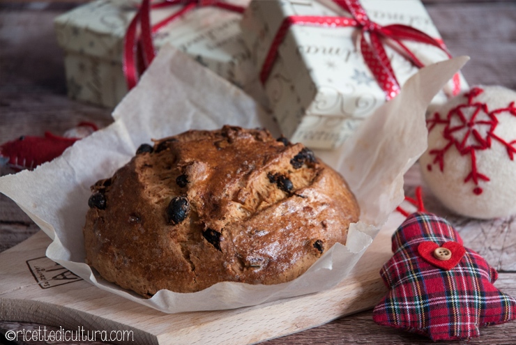 Pandolce genovese o pane del marinaio Il dolce classico del Natale in Liguria